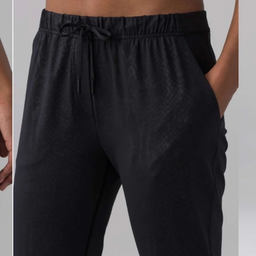 Lululemon Jet Crop (Slim) (Luxtreme 25.5